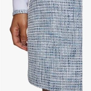 Elegant light Blue and black Tweed Skirt
